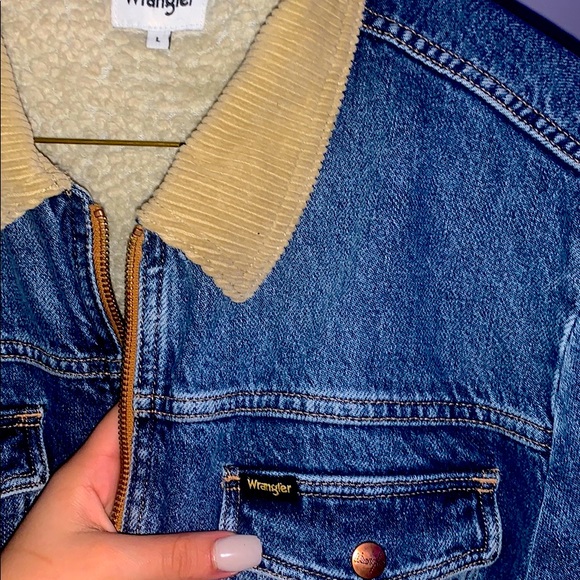 wrangler jean jacket - Picture 2 of 3